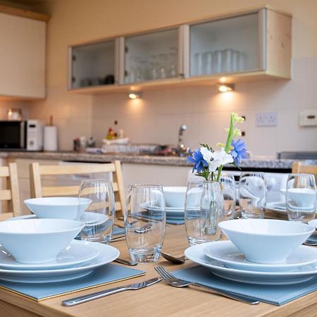 4 Bedroom Townhouse In Stirling Eksteriør bilde