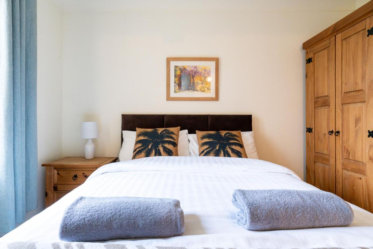 4 Bedroom Townhouse In Stirling Eksteriør bilde