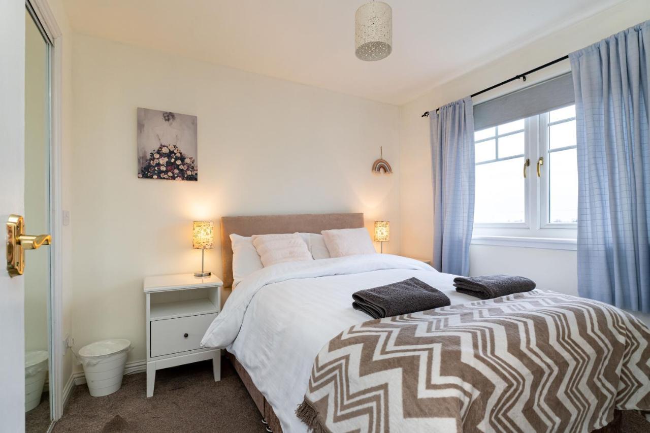 4 Bedroom Townhouse In Stirling Eksteriør bilde