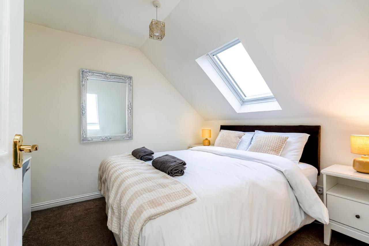 4 Bedroom Townhouse In Stirling Eksteriør bilde