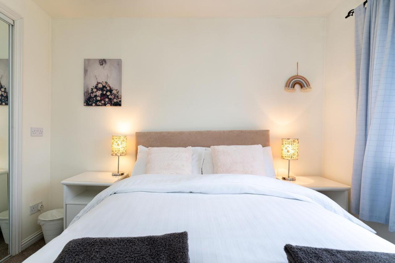 4 Bedroom Townhouse In Stirling Eksteriør bilde